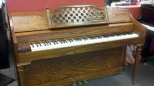 Spinet Piano