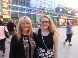 Sherry Carlisle Smith with daughter Dakota Lee