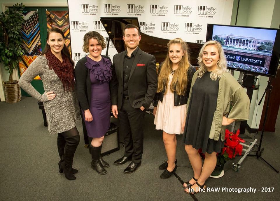 Lipscomb University students visited Miller Piano and had some sessions with Mark Thress