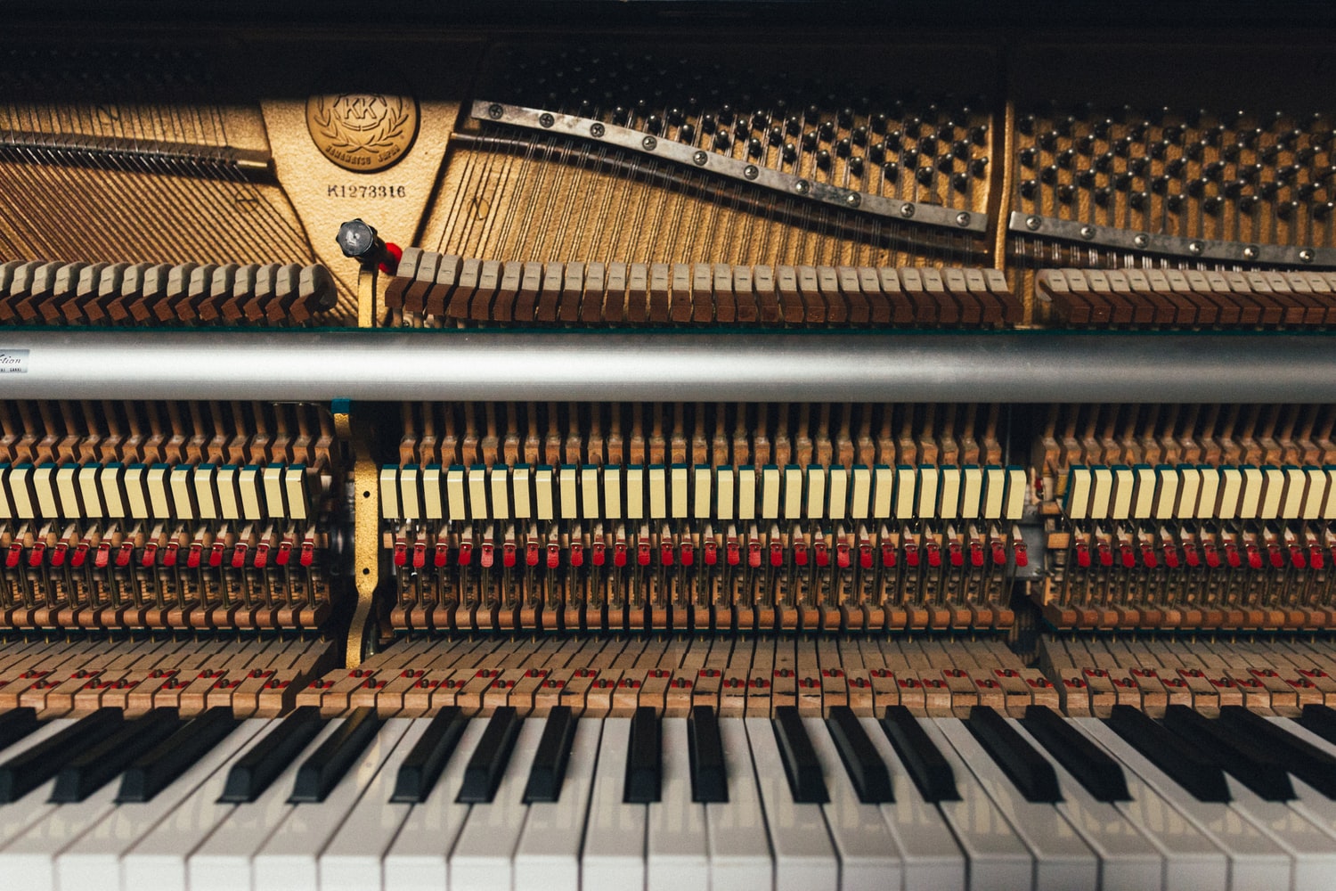 inside of piano