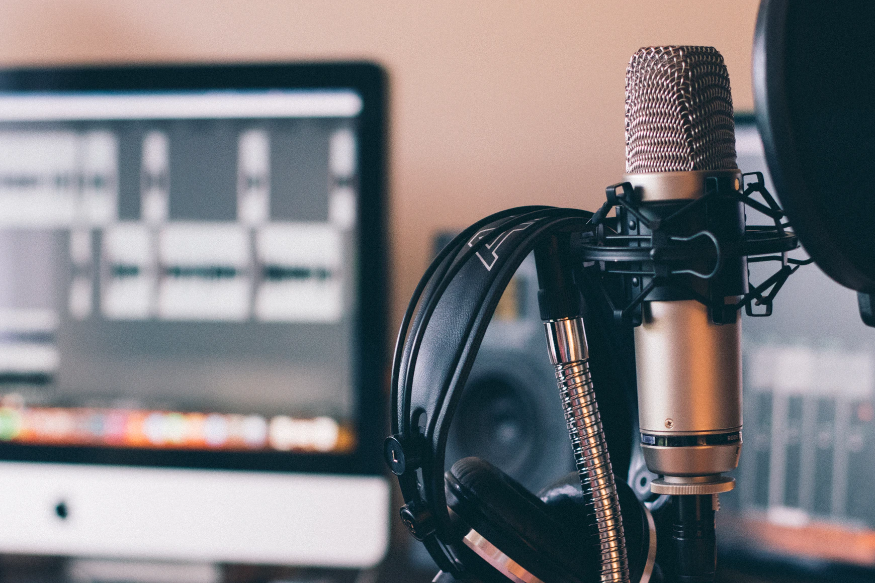 Recording setup in a Nashville home studio