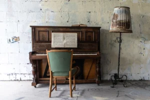 Old piano