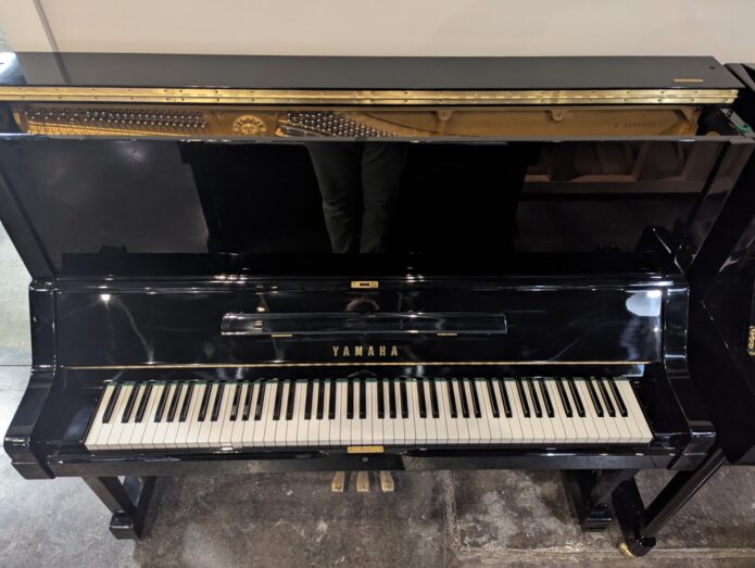 Used Yamaha UX Upright Piano