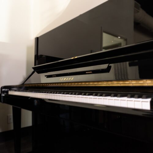 Yamaha UX PE  JPN 52" Vertical Piano