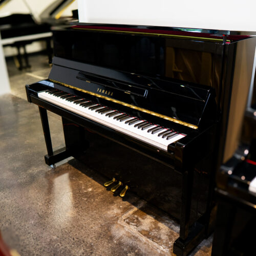 Yamaha B3 PE 48" Upright Piano